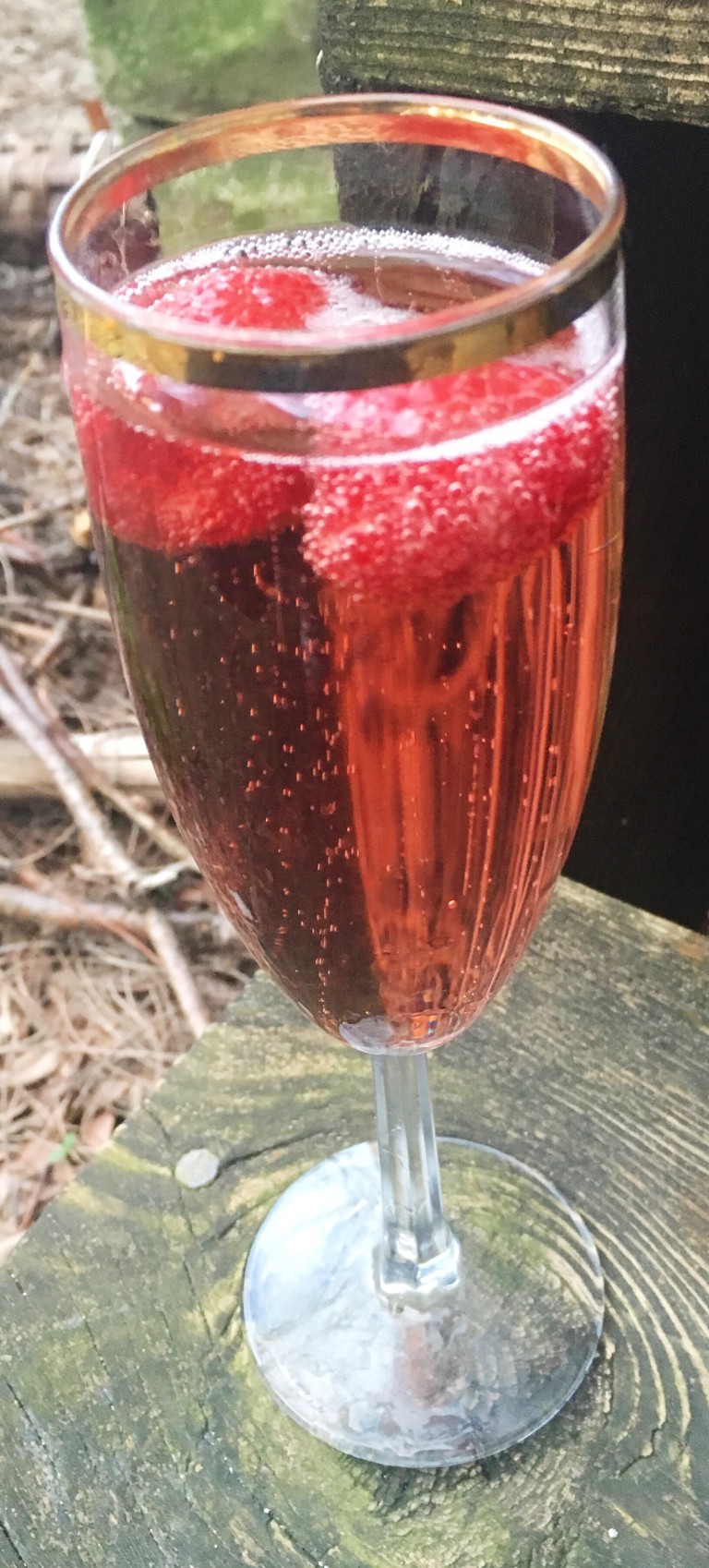 Sparkling Spring Fizz - Cuisine & Cocktails